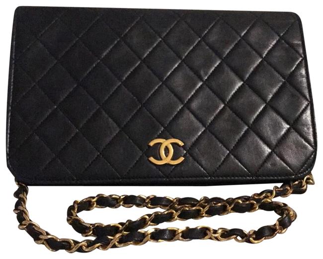 Chanel Boy Shoulder Medium Mattaless Quilted Chain Cross Body Bag 