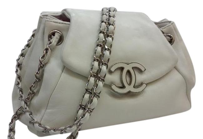 ChanelOff White Leather Cross Body Bag 