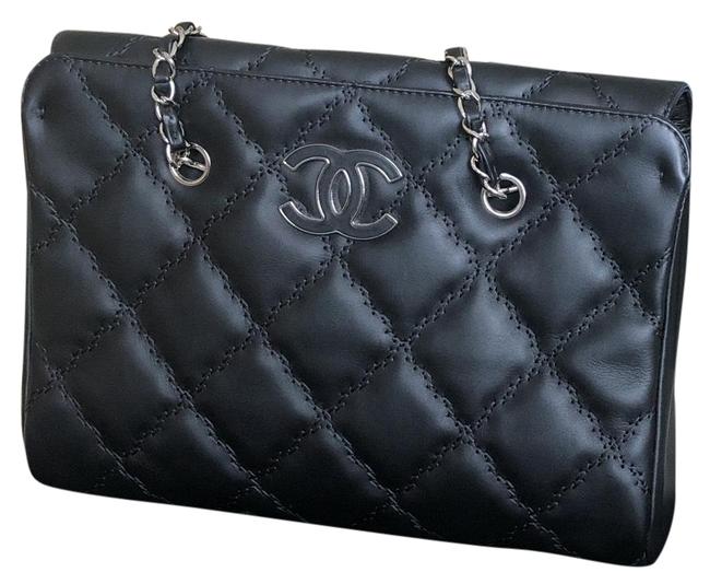 Chanel Shoulder Hampton Black Calfskin Leather Cross Body Bag 