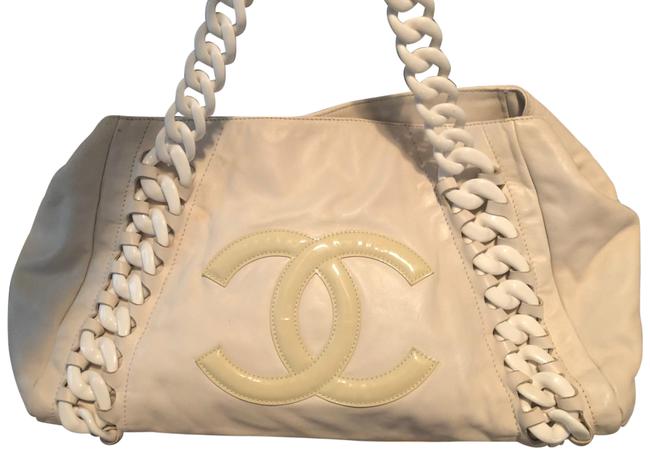 Chanel Chainlink White Lambskin Leather Hobo Bag 