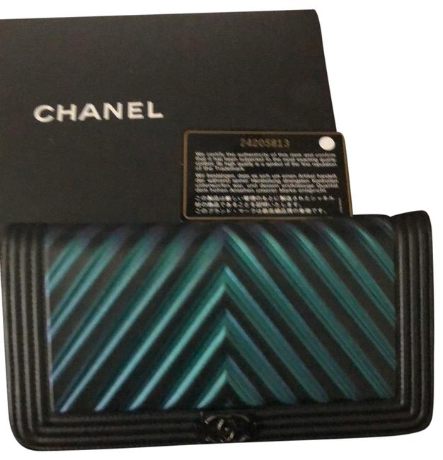 Chanel Zippy Wallet Iridescent Painted Chevron Ltd Edition Green Leather Clutch 