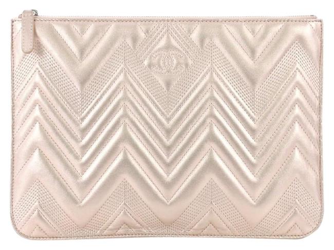 Chanel Chevron Cc O Case Medium Pink Lambskin Leather Clutch 