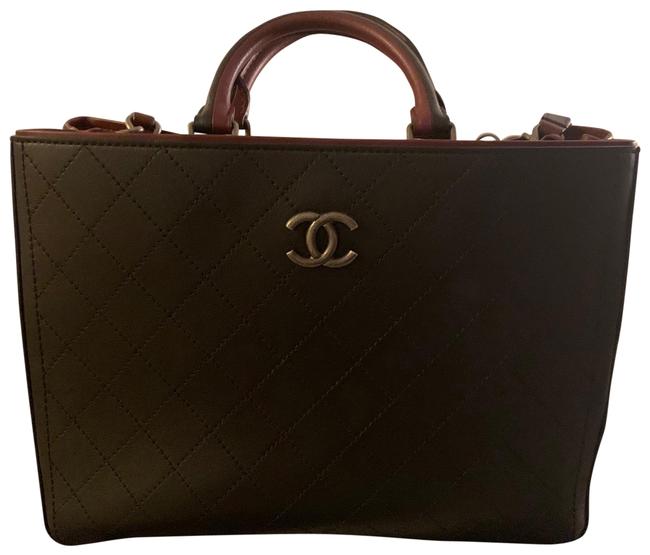 Chanel Handbag with Strap Black Leather Clutch 