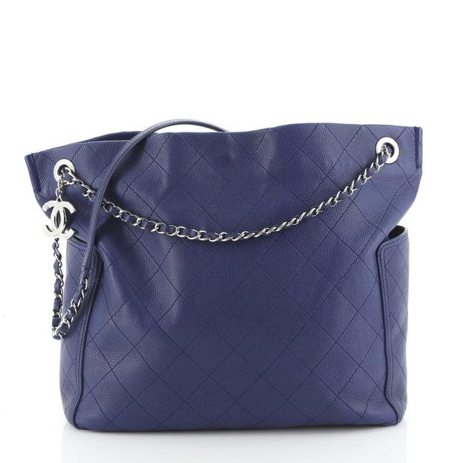 Chanel Hobo Cc Pocket Quilted Caviar Medium Satchel 