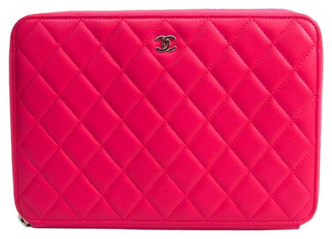 Chanel Matelasse Women's Pink Leather Clutch 