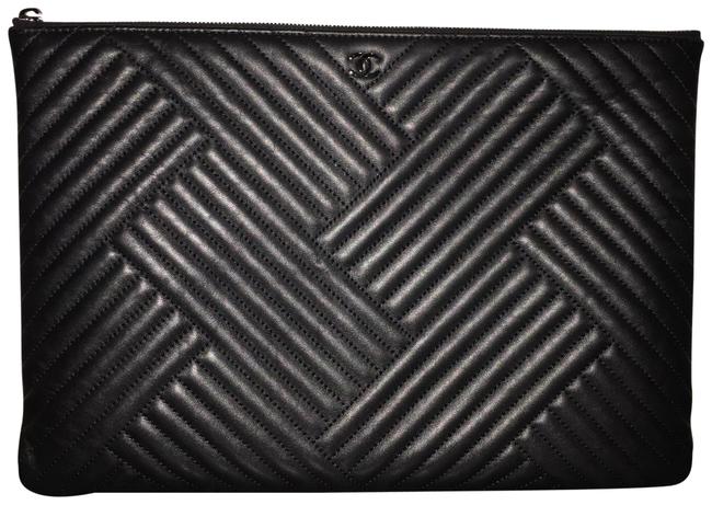 Chanel O case Crossing So Chevron Herringbone Cc Pouch Black Lambskin Leather Clutch 