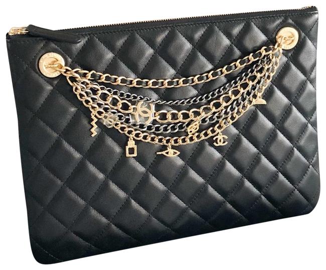 Chanel Paris new York Amulet Chains Clutch 