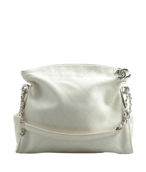 Chanel Quilted 152107 White Leather Hobo Bag 
