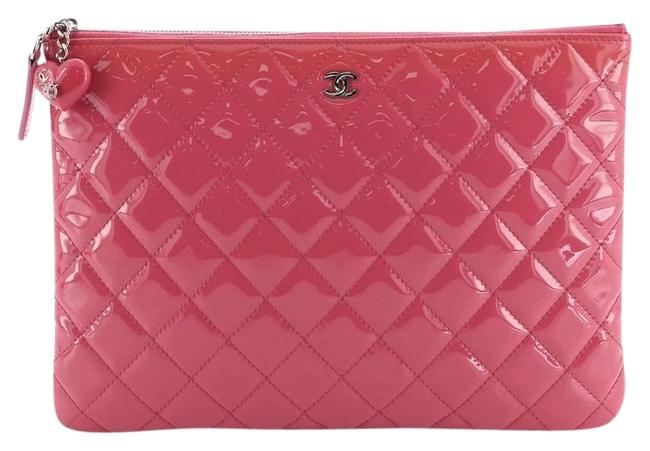 Chanel Valentine Hearts O Case Quilted Medium Pink Patent Leather Clutch 