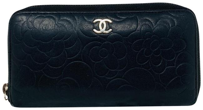 Chanel Zippy Wallet Camellia Clutch 
