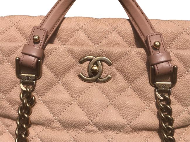 Chanel Chic Quilt Beige Iridescent Caviar Shoulder Bag 