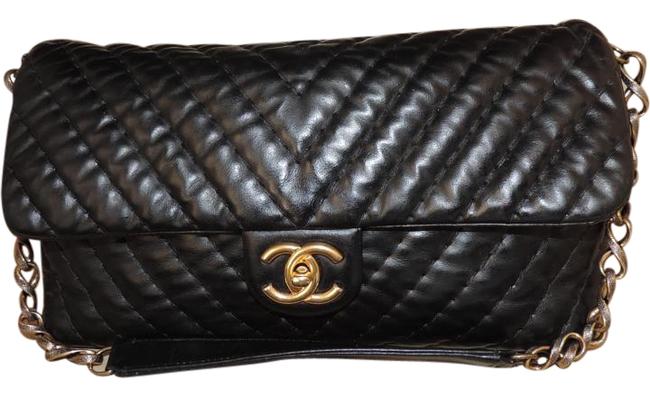Chanel Classic Flap Chevron Excellent Black Leather Shoulder Bag 