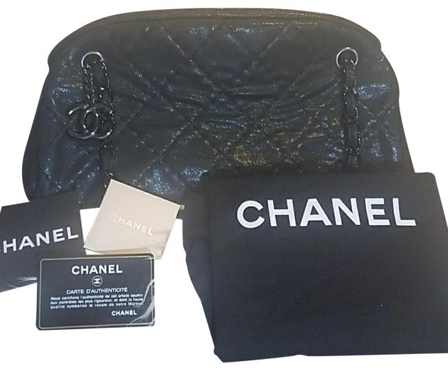 Chanel Comes with Duster Black Leather Shoulder Bag 
