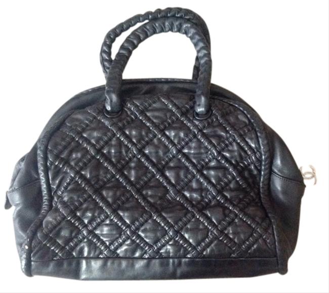 Chanel Quilted Black Leather Shoulder Bag 