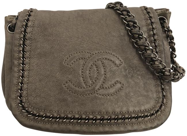 Chanel Textured Pebbled Metallic Pewter Dark Gray Leather Shoulder Bag 