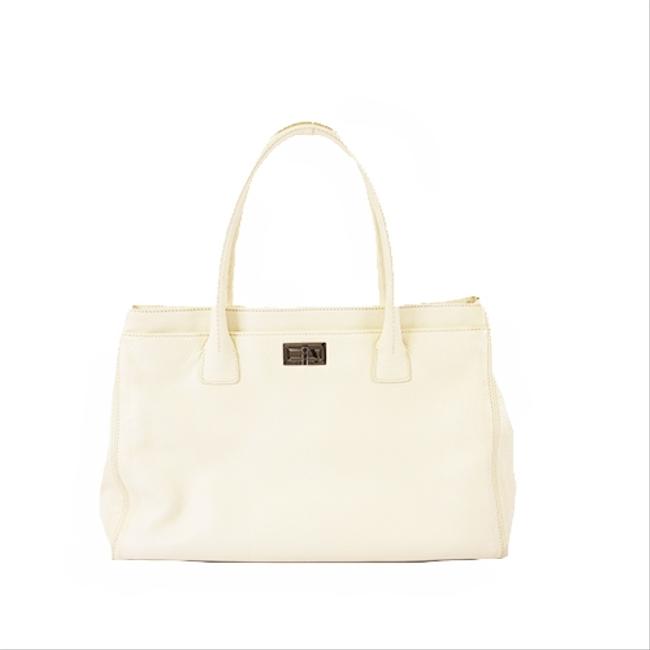 Chanel 2.55 Reissue Bag Executive Womens White Leather Tote