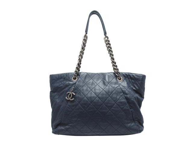 Chanel Bag Chic Quilted Navy Leather Tote