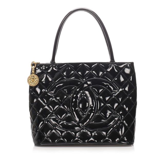 Chanel Bag Medallion Black Patent Leather Tote