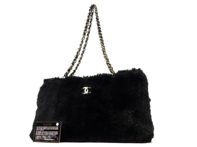 Chanel Cc Chain 227785 Black Rabbit Fur Tote