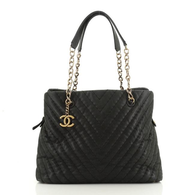 Chanel Surpique Cc Charm Chevron Iridescent Calfskin Large Black Leather Tote