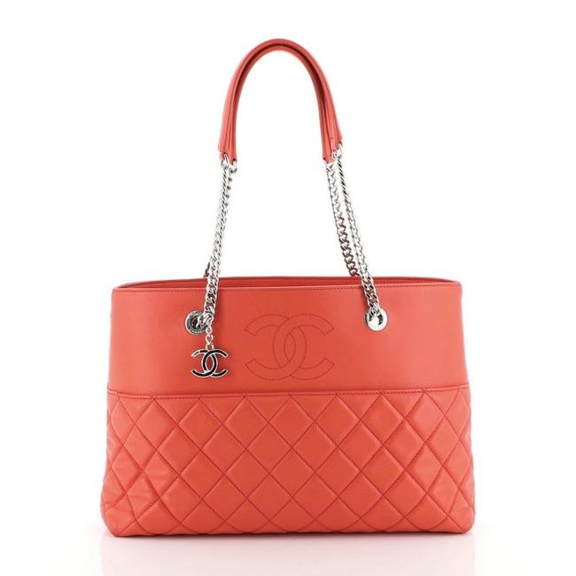 Chanel Urban Delight Chain Quilted Lambskin Medium Red Leather Tote