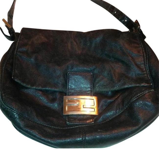 Fendi With Magnetic Black Leather Shoulder Bag 