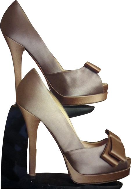 Fendi Beige Bow Pumps 