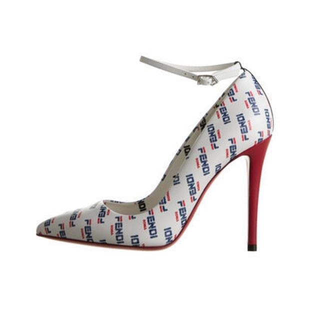 Fendi Mania Logo Pumps 