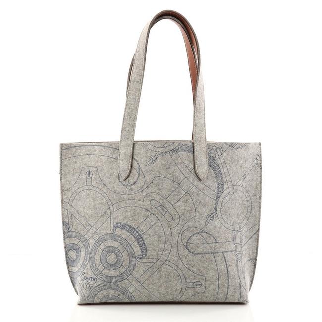 Hermes Carrimi Printed Mm Grey Felt Tote