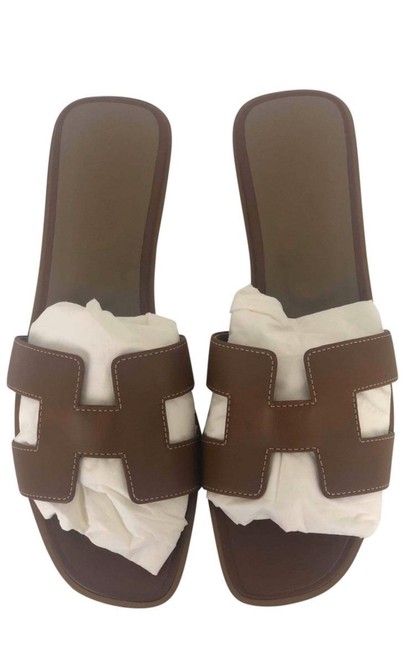 Hermes Gold Oran Flats      