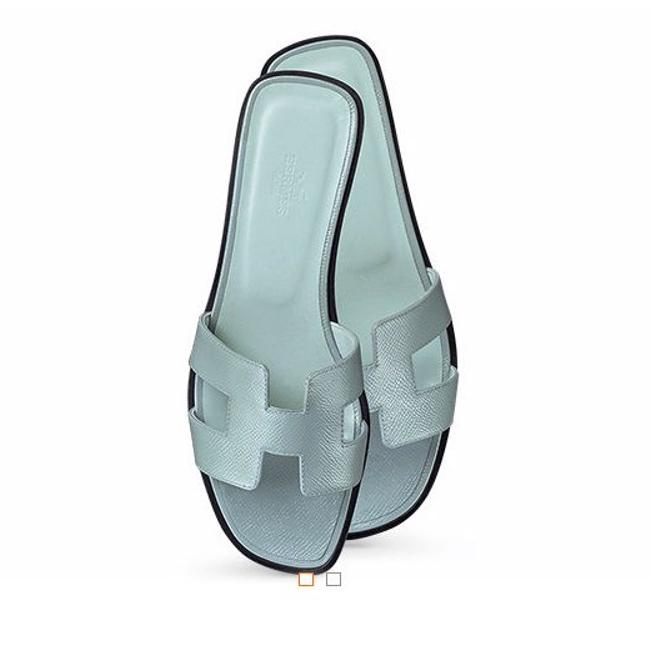 Hermes Oran Sky Blue Patent Flat 38 Sandals    