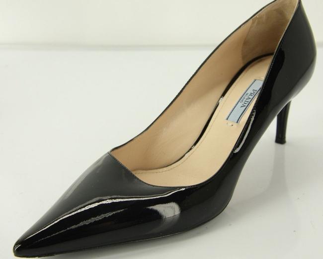 Prada black patent leather pointy toe pumps size 39 mid heels shoes 550