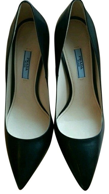 Prada Black Pointy Toe Pumps Narrow