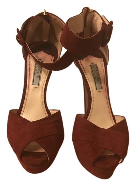 Prada Burgundy Suede Calzture Donna Pumps