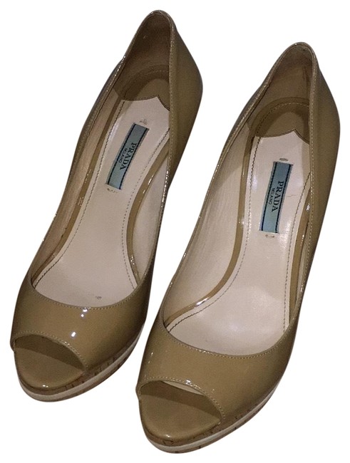 Prada Sabbia Vernice Cork Pumps