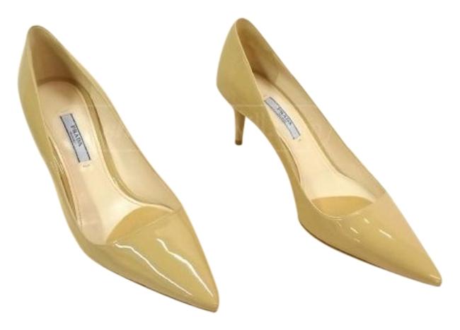 Prada Tan Vernice Sabbia Style 619 Pumps