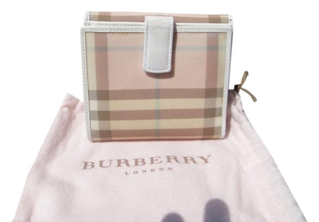 Burberry Ladies Wallet Pink LeatherPvc Clutch