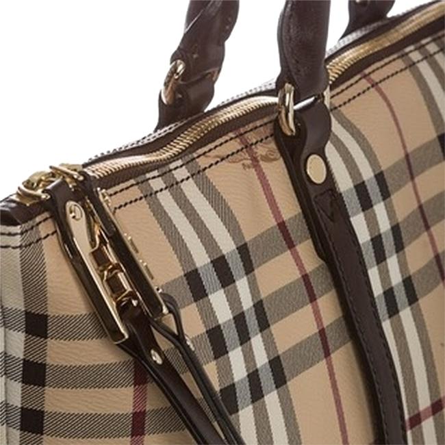 Burberry The Salisbury Tote Hm1415:2070t Chocolate Canvas Clutch