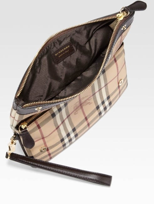 Burberry Wrislet For Women Clutch