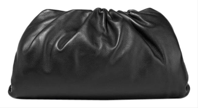 Bottega Veneta The Pouch Large Leather Black Clutch