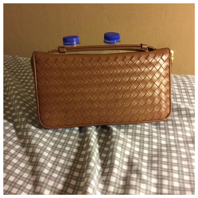 Bottega Veneta Brown Zippy Travel Leather Wallet