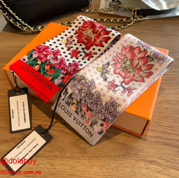 Designer Louis Vuitton Floral Scarves & Wraps for Women