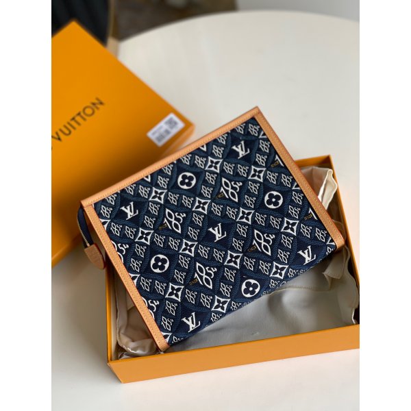 High quality Louis Vuitton Since 1854 Poche Toilette M80306 Monogram Replica Handbags Louis Vuitton Since