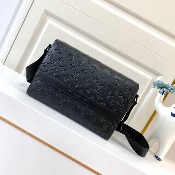 Louis Vuitton Replica Sprinter Messenger G65 M44729 Black Replica Handbags Louis Vuitton Messenger