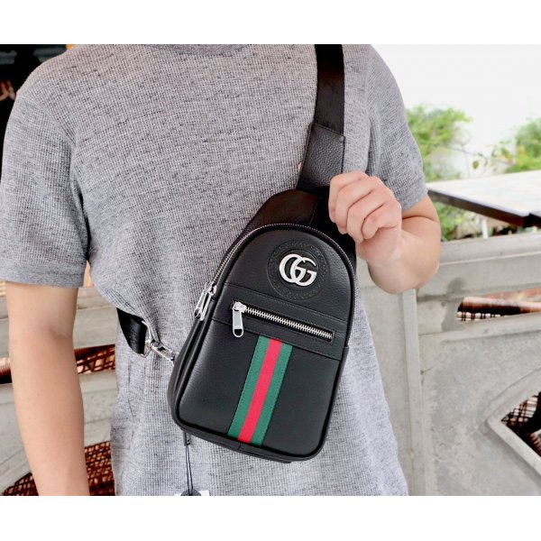 Hot Gucci Mens Casual chest 2318 Black bag Replica Handbags Gucci G Men Bag