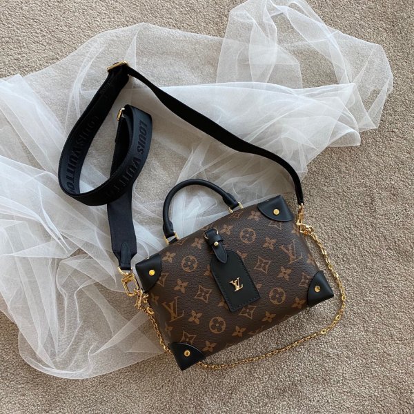 Knock off Louis Vuitton 20519 Replica Bags Replica Handbags Louis Vuitton New Bags