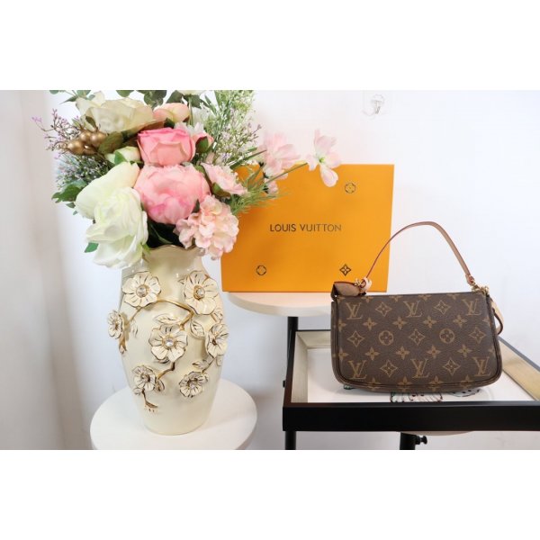 Cheap Louis Vuitton Pochette Accessoires Monogram in Marron M40712 Replica Handbags Louis Vuitton Pochette