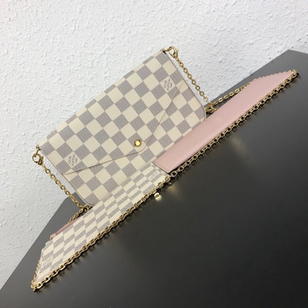 AAA+ Louis Vuitton Knockoff Monogram Canvas Felicie Chain M61276 Replica Handbags Louis Vuitton Pochette