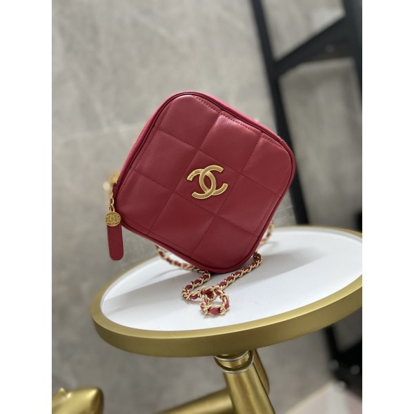 CC Small Diamond Replicas Bag Lambskin & Gold Tone Metal Red Replica Handbags Ch 