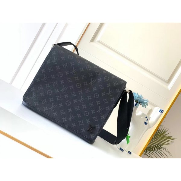 Replica M44001 Louis Vuitton District MM shoulder bag Replica Handbags Louis Vuitton Messenger